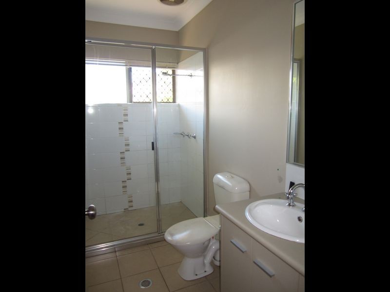 6 Daykin Close, Redlynch QLD 4870