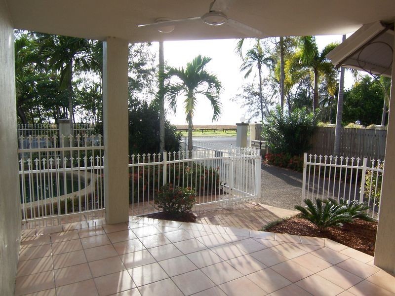 1/41 Sims Esplanade, Yorkeys Knob QLD 4878