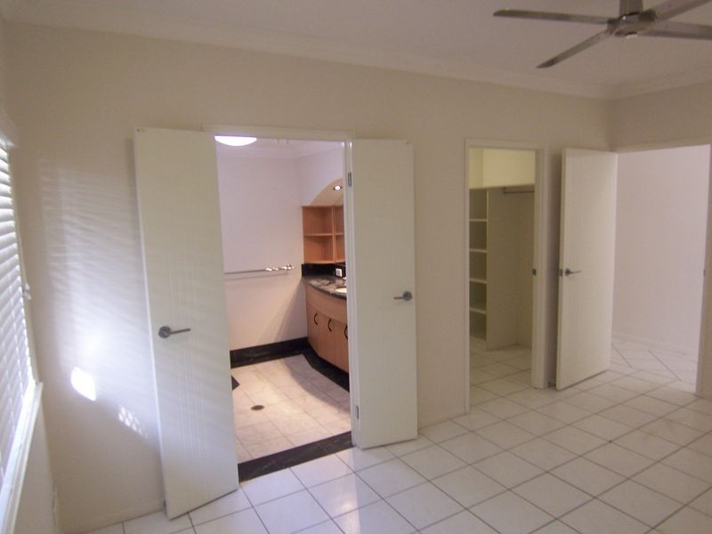 1/41 Sims Esplanade, Yorkeys Knob QLD 4878