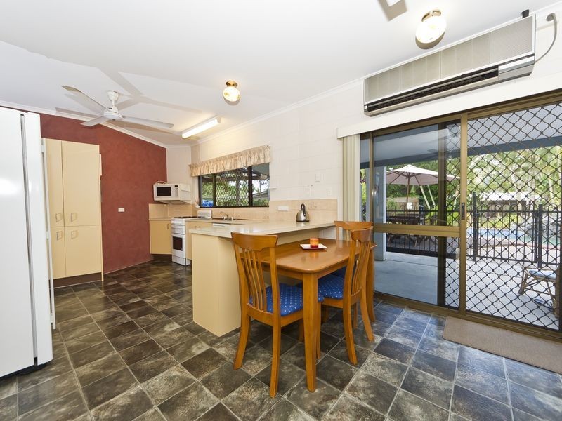 4 Whelk Close, Trinity Beach QLD 4879