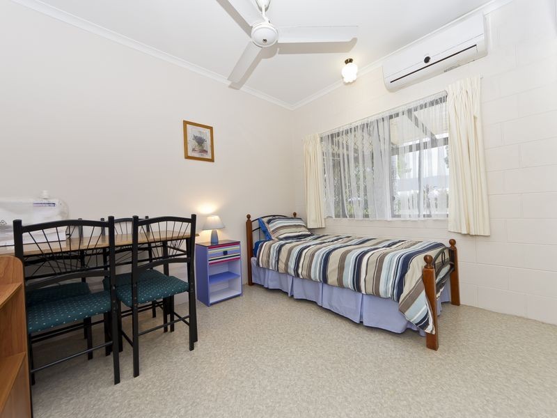 4 Whelk Close, Trinity Beach QLD 4879