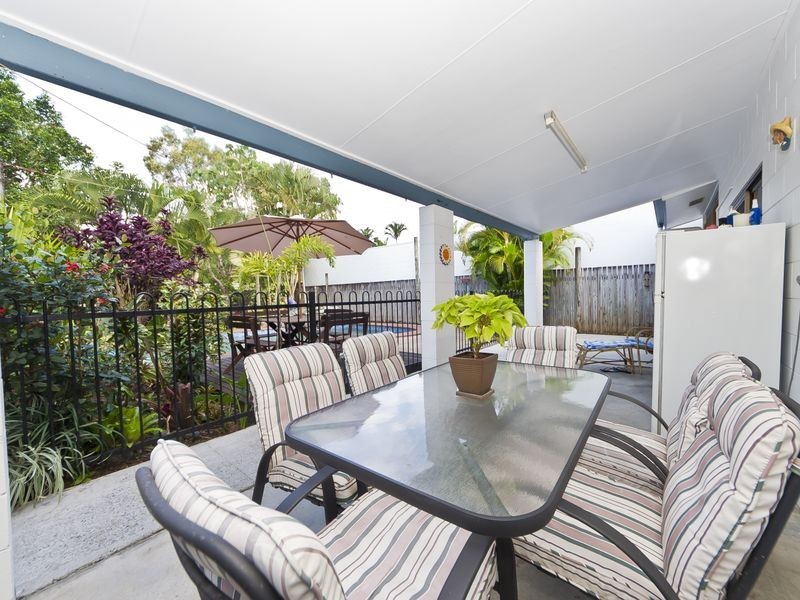 4 Whelk Close, Trinity Beach QLD 4879