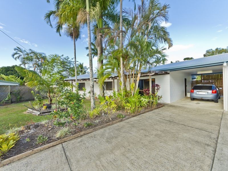 4 Whelk Close, Trinity Beach QLD 4879