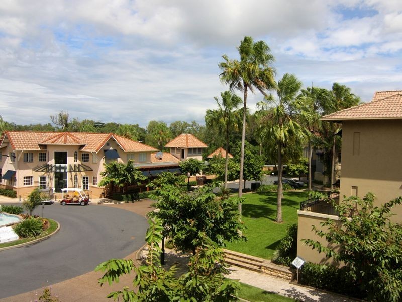 410/2 Greenslopes Street, Cairns North QLD 4870