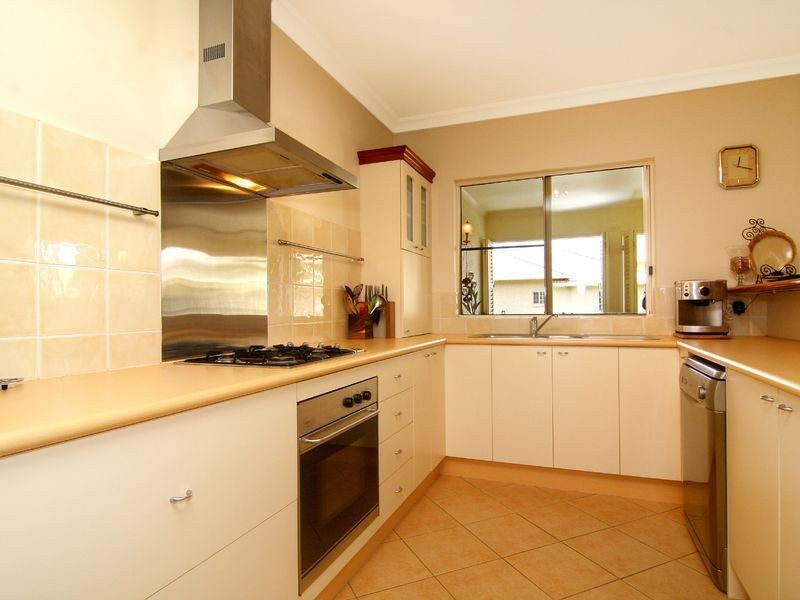 410/2 Greenslopes Street, Cairns North QLD 4870