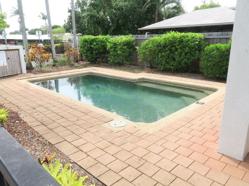 2/157 Martyn Street, Manunda QLD 4870