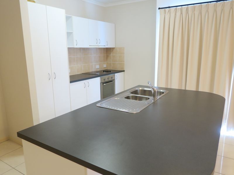 2/157 Martyn Street, Manunda QLD 4870