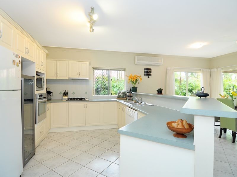 8 Kipling Street, Brinsmead QLD 4870