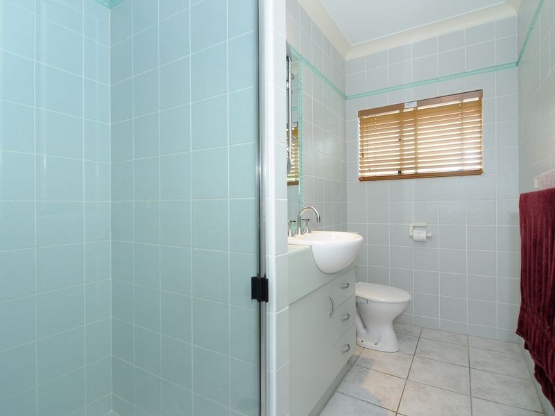 8 Kipling Street, Brinsmead QLD 4870