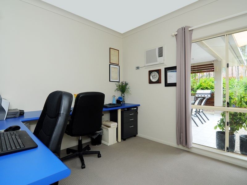 8 Kipling Street, Brinsmead QLD 4870