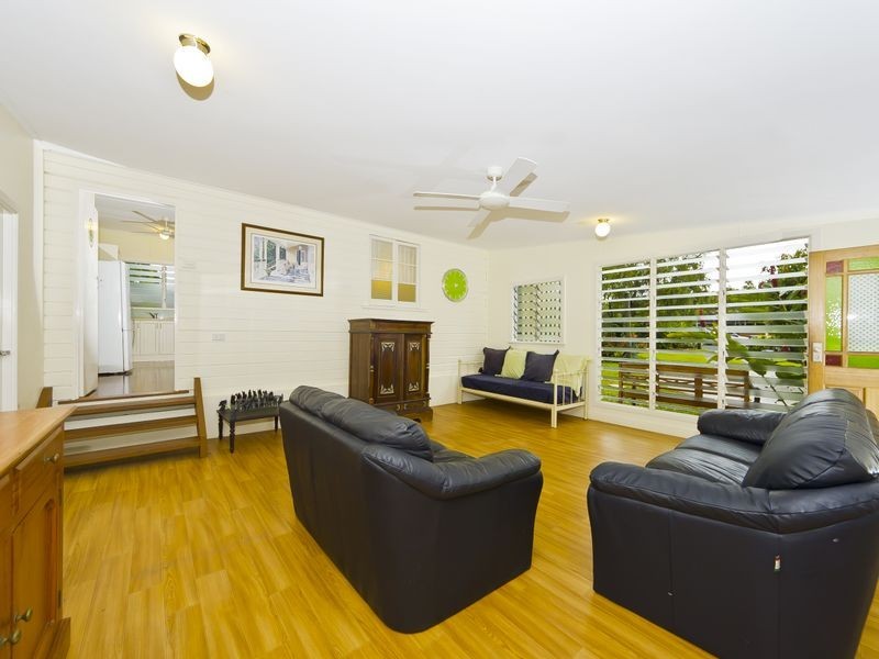 10 Atkinson Street, Manunda QLD 4870