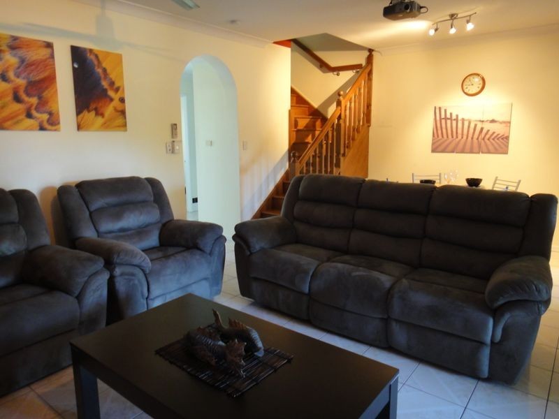 2/19 Grantala Street, Manoora QLD 4870