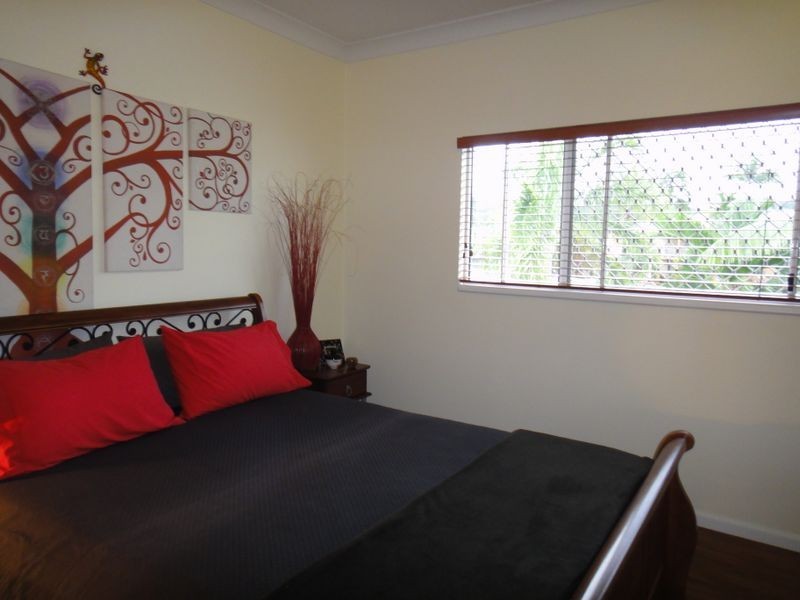 2/19 Grantala Street, Manoora QLD 4870