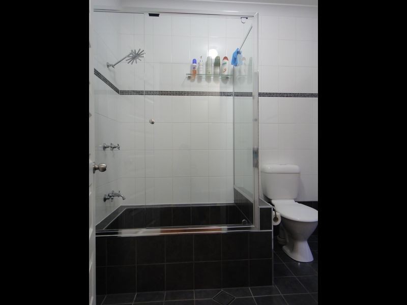 2/19 Grantala Street, Manoora QLD 4870