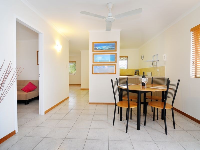8/18 Jensen Street, Manoora QLD 4870