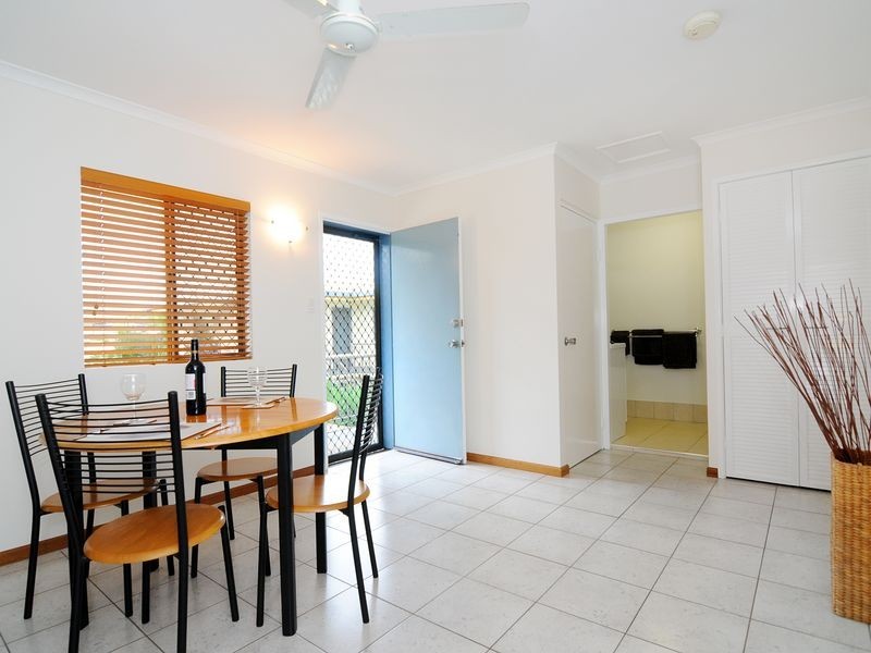 8/18 Jensen Street, Manoora QLD 4870