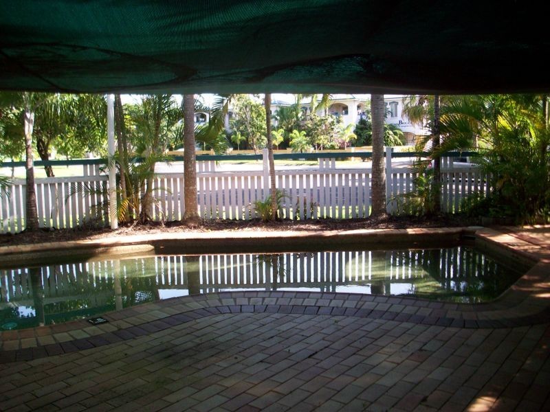 Manoora QLD 4870