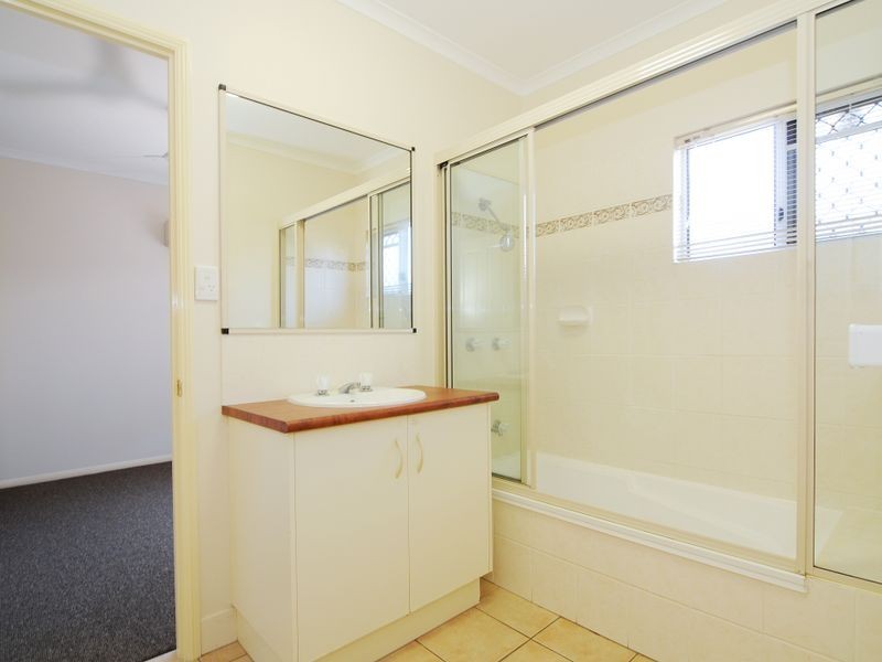 18 Opaline Close, Brinsmead QLD 4870