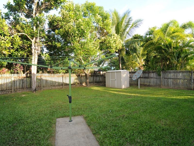 18 Opaline Close, Brinsmead QLD 4870