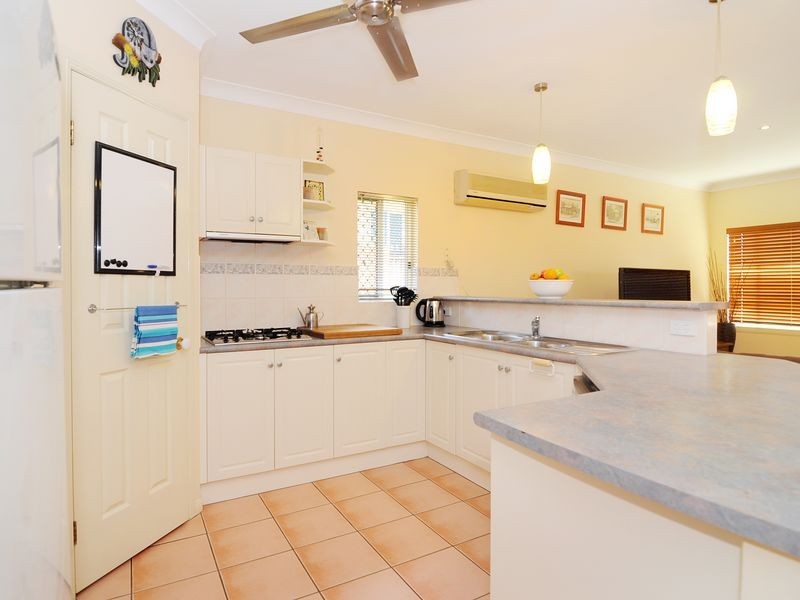 7 St Albans Close, Brinsmead QLD 4870