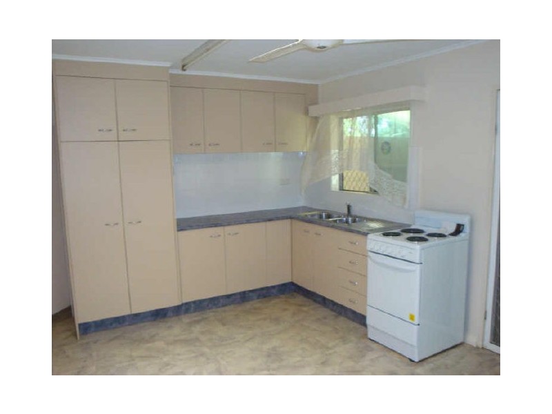 31 Agate Street, Bayview Heights QLD 4868