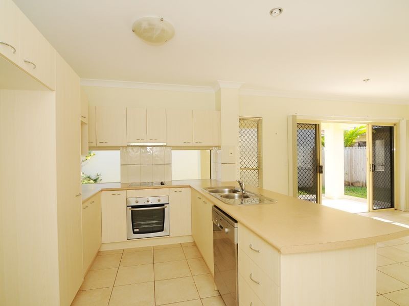 22 Chesterfield Close, Brinsmead QLD 4870