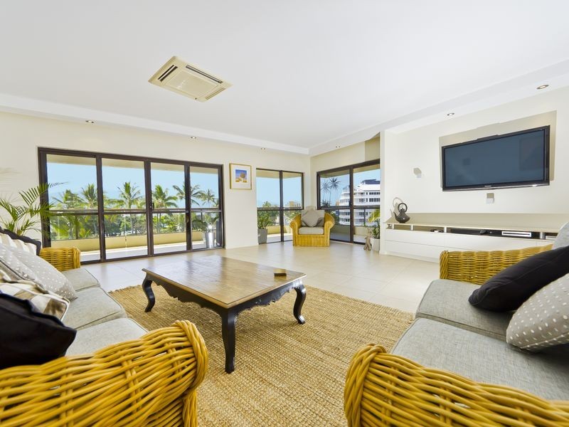 17/281 Esplanade, Cairns North QLD 4870