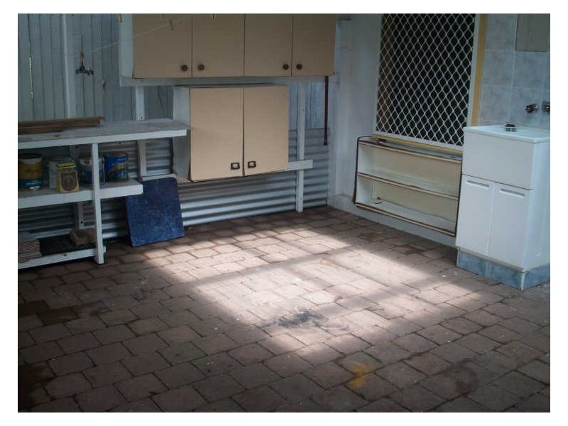 61 Birch Street, Manoora QLD 4870
