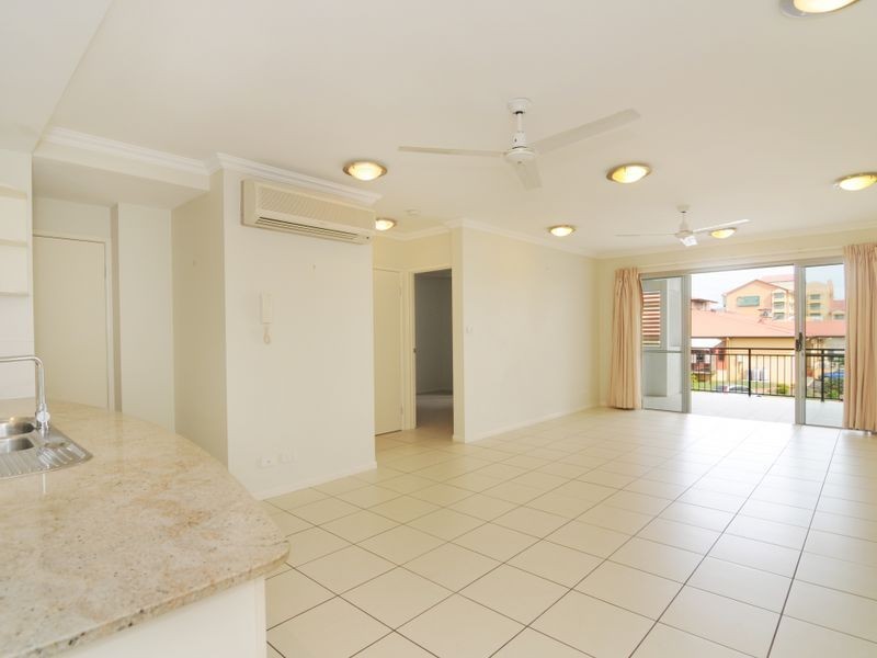 6/18 Smith Street, Cairns North QLD 4870