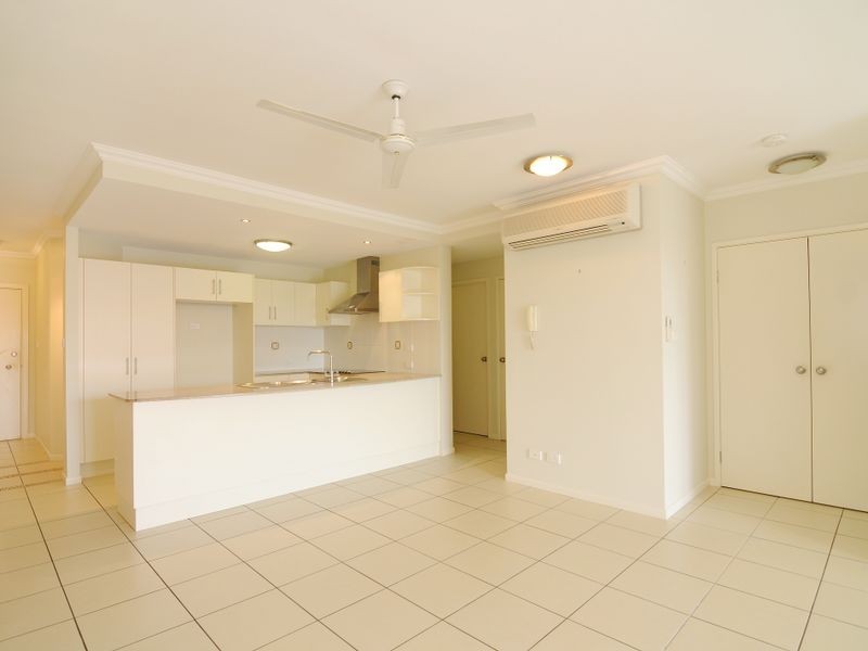 6/18 Smith Street, Cairns North QLD 4870
