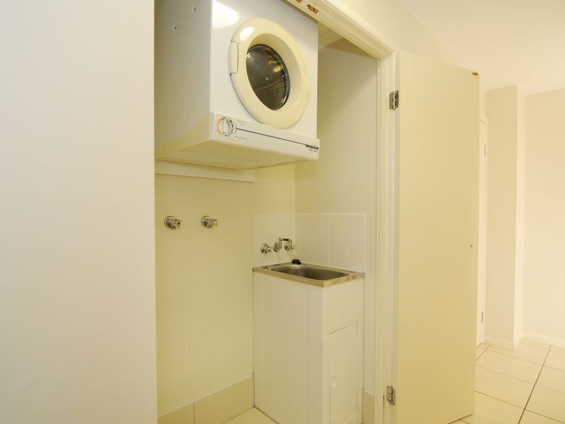 6/18 Smith Street, Cairns North QLD 4870