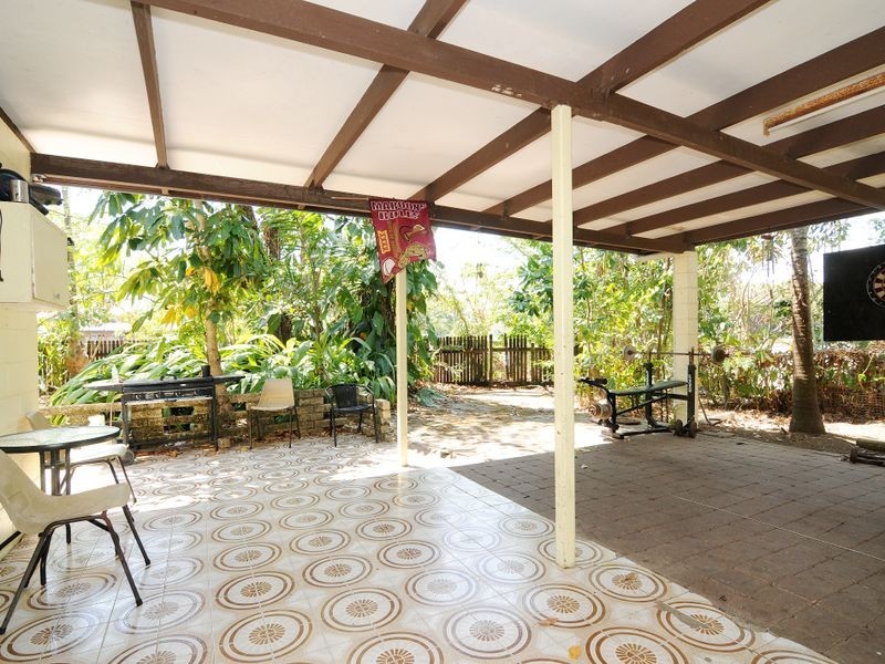 27 Koch Street, Mooroobool QLD 4870