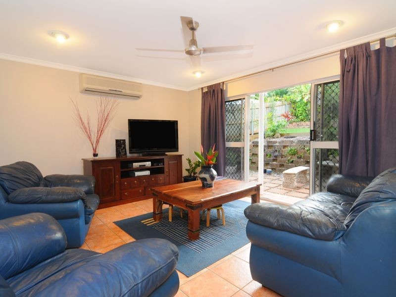 17 Trundle Terrace, Whitfield QLD 4870