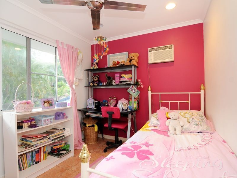 17 Trundle Terrace, Whitfield QLD 4870