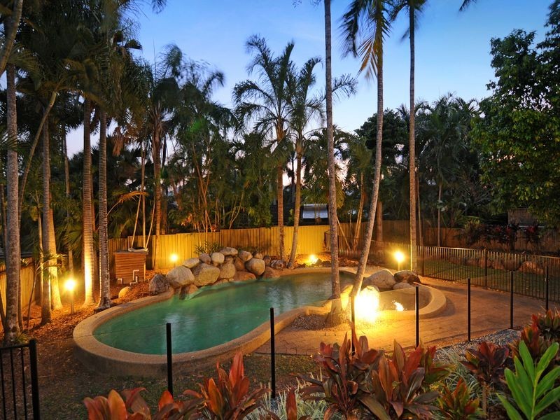 43 Hutchinson Street, Edge Hill QLD 4870