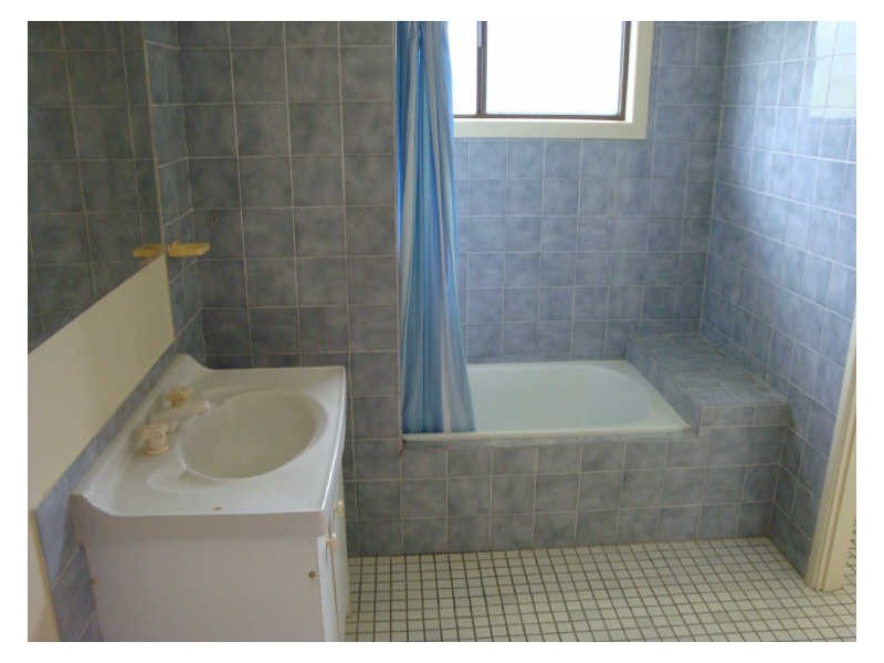 15 Universal Close, White Rock QLD 4868