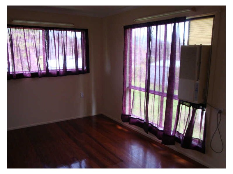 15 Universal Close, White Rock QLD 4868