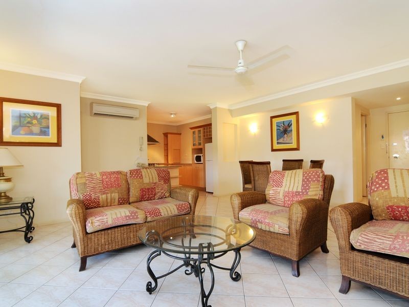 1525/2 Greenslopes Street, Cairns North QLD 4870