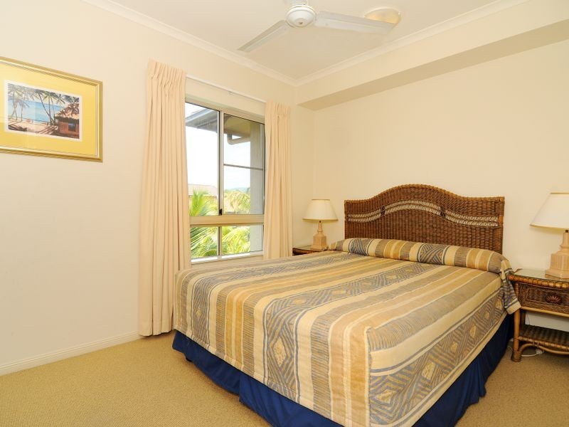 1525/2 Greenslopes Street, Cairns North QLD 4870