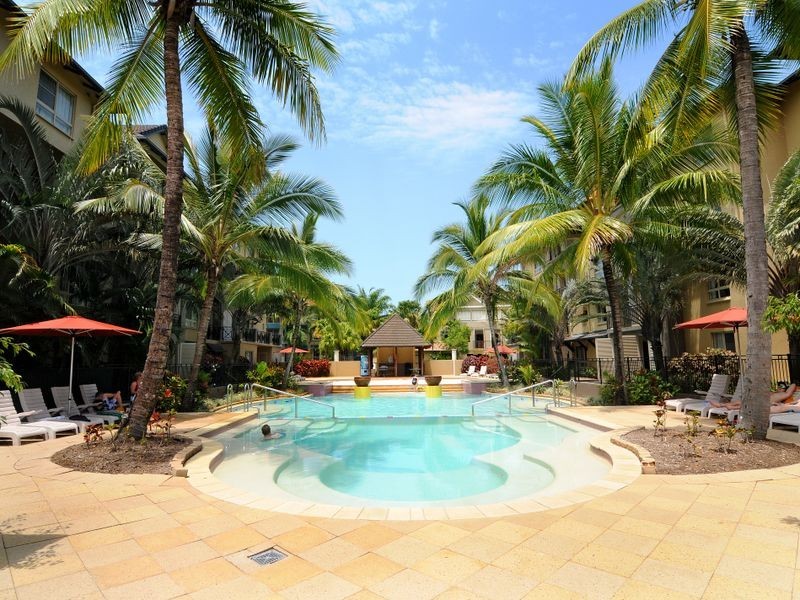 1525/2 Greenslopes Street, Cairns North QLD 4870