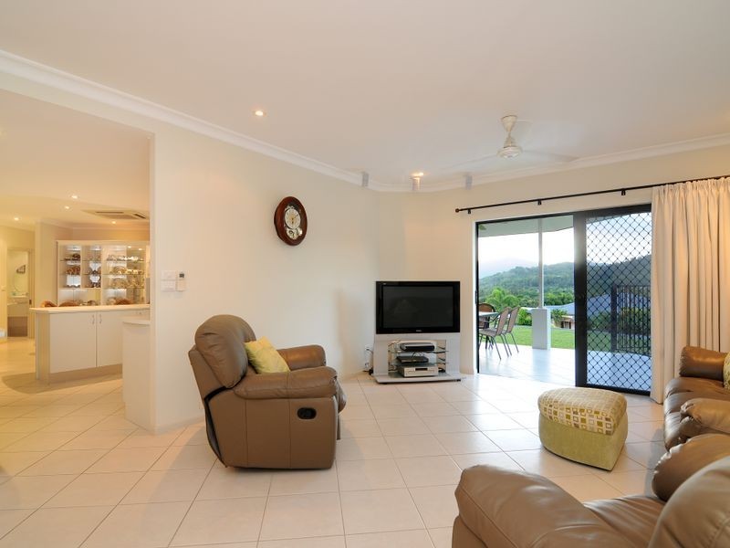 21 Findlay Street, Brinsmead QLD 4870