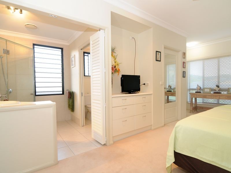 21 Findlay Street, Brinsmead QLD 4870