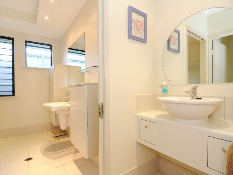 21 Findlay Street, Brinsmead QLD 4870