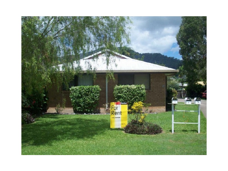 1/5 Briggs Close, Whitfield QLD 4870