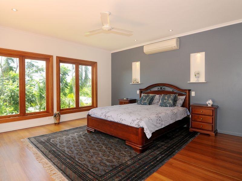 6 Price Close, Edge Hill QLD 4870