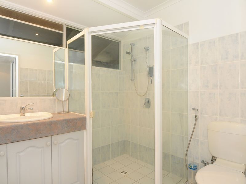 6 Price Close, Edge Hill QLD 4870