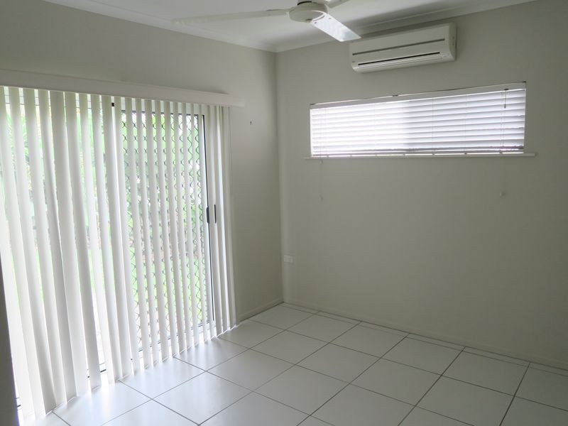 2/4 Mcmanus Street, Whitfield QLD 4870