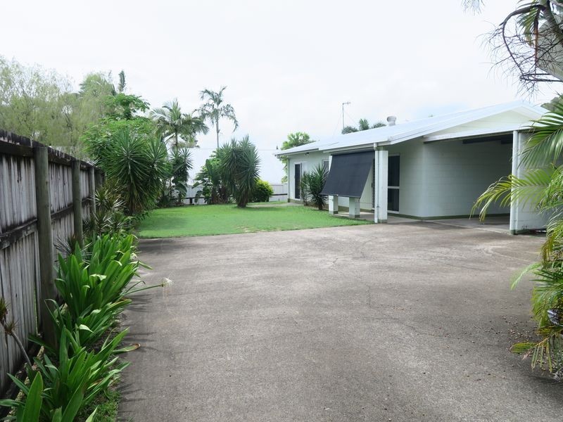 2/4 Mcmanus Street, Whitfield QLD 4870