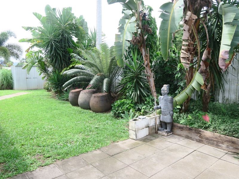 2/4 Mcmanus Street, Whitfield QLD 4870