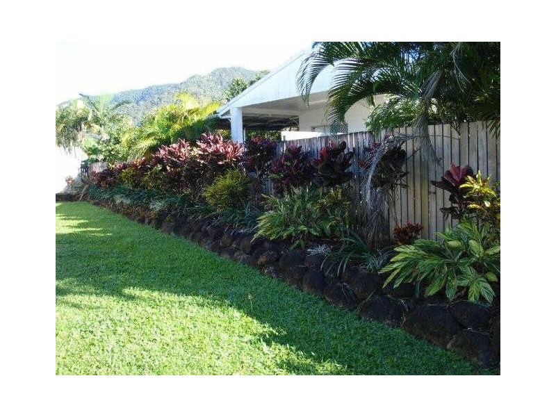 1 Matoska Close, Mount Sheridan QLD 4868